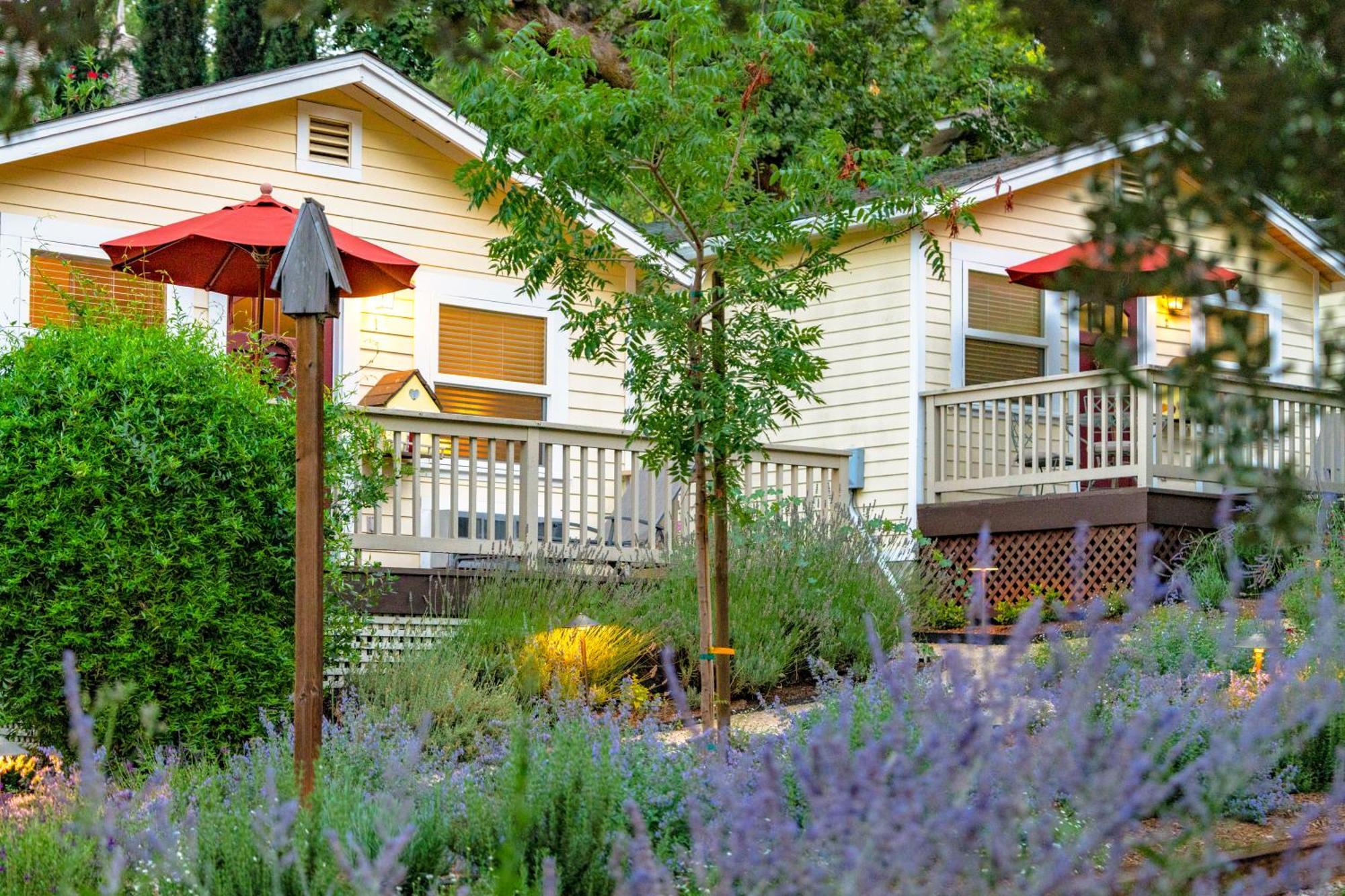 Aurora Park Cottages Calistoga Bagian luar foto